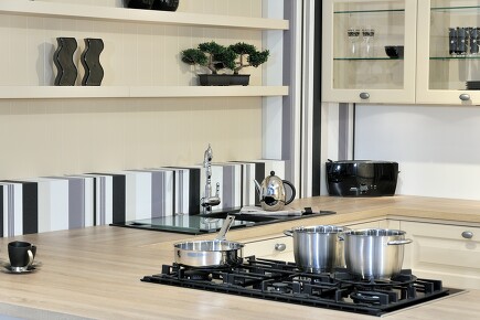 Gasherd oder Elektroherd – ganz, wie es zu Ihren Kochvorlieben passt. Gasherd oder Elektroherd – ganz, wie es zu Ihren Kochvorlieben passt.